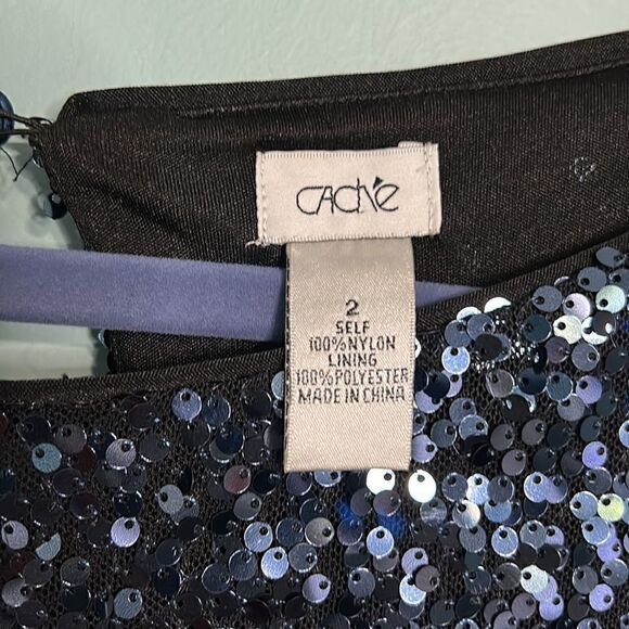 Cache Cold Shoulder Sequin Dress - Picture 4 of 8